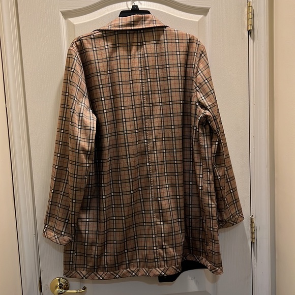 GALLERY HONG KONG jacket. - Picture 10 of 16